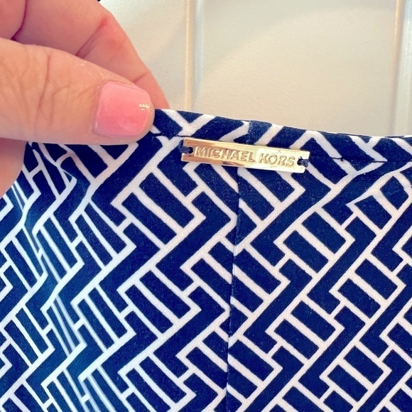 Michael Kors cap sleeve knit midi dress, size L - Picture 7 of 10